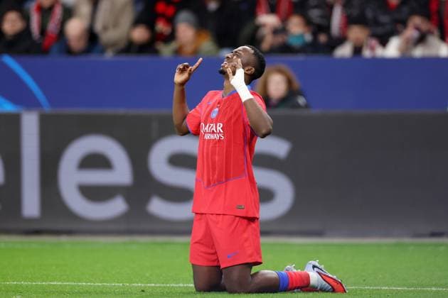 LEVERKUSEN - (L-R) Willian Pacho of Paris Saint-Germain celebrates 0-1 during the UEFA Champions League match between Bayer 04 Leverkusen and Paris Saint-Germain at the Bay Arena on October 21, 2025, in Leverkusen, Germany. ANP Hollandse Hoogte Bart Stoutjesdijk UEFA Champions League 2025 26 xVIxANPxSportx xBartxStoutjesdijkxIVx 539893859 originalFilename: 539893859.jpg