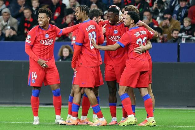 21 10 2025, xrekx, Football UEFA Champions League, Bayer 04 Leverkusen Paris St Germain PSG v l Goal celebration after the goal to celebrate the goal celebrate 0 1 by Willian Pacho FC Paris Saint Germain DFL DFB REGULATIONS PROHIBIT ANY USE OF PHOTOGRAPHS as IMAGE SEQUENCES and or QUASI VIDEO Leverkusen
