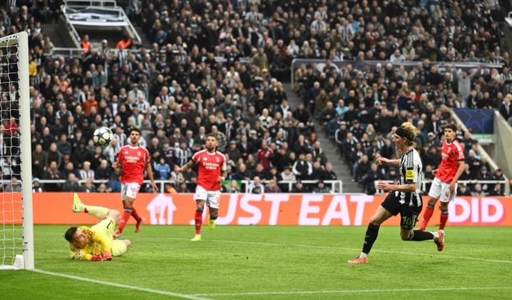 Anthony Gordon of Newcastle United scores their first goal Newcastle United v Benfica, UEFA Champions League, Group Stage, Football, St James Park, Newcastle, UK - 21 Oct 2025Newcastle St James Park United Kingdom EDITORIAL USE ONLY No use with unauthorised audio, video, data, fixture lists, club league logos or live services. Online in-match use limited to 120 images, no video emulation. No use in betting, games or single club league player publications.  Copyright: xRichardxLee Shutterstockx 15552303ah