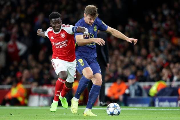 Arsenal FC v Atletico de Madrid - UEFA Champions League 2025 26 League Phase MD3 Bukayo Saka of Arsenal and Alexander Sorloth of Atletico Madrid challenge during the UEFA Champions League 2025 26 League Phase MD3 match between Arsenal FC and Atletico de Madrid at Arsenal Stadium on October 21, 2025 in London, England. London Arsenal Stadium England United Kingdom Copyright: xNealxSimpson Sportsphoto APLx 14139297