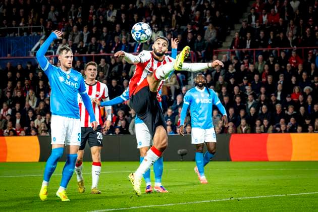 SSC Napoli defender Sam Beukema, PSV Eindhoven midfielder Ismael Saibari during the match PSV Eindhoven vs SSC Napoli at the Philips stadium for the Champions League - League phase - Matchday 3 season 2025-2026 in EINDHOVEN, Netherlands on 21 oktober 2025, (photo by Marcel van Dorst EYE4images DeFodi Images) SSC Napoli defender Sam Beukema, PSV Eindhoven midfielder Ismael Saibari during the match PSV Eindhoven vs SSC Napoli at the Philips stadium for the Champions League League phase Matchday 3 season 2025 2026 in EINDHOVEN, Netherlands on 21 oktober 2025, photo by Marcel van Dorst EYE4images DeFodi Images