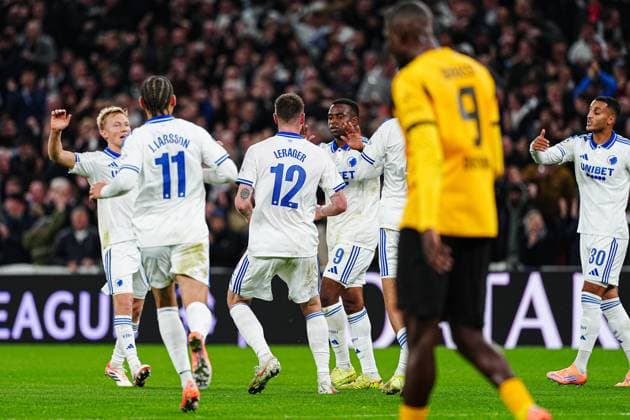 Goal celebration FC Copenhagen after scoring 1 1 by own goal Waldemar Anton Borussia Dortmund, 03 DEN, FC Copenhagen vs Borussia Dortmund, Football, UEFA Champions League, Matchday 3, Season 2025 2026, 21 10 2025 DEN, FC Copenhagen vs Borussia Dortmund, Football, UEFA Champions League, Matchday 3, Season 2025 2026, 21 10 2025 Copenhagen Copyright: xEibner-Pressefoto MarcelxvonxFehrnx EP_MFN