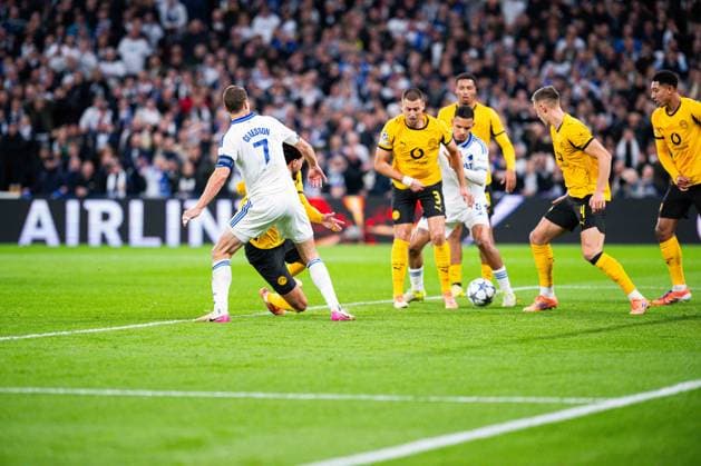 21 10 2025 Football, 2025 2026, Champions League, Matchday 3, FC Copenhagen Borussia Dortmund Goal for 1 1, L R Viktor Claesson Copenhagen , Ramy Bensebaini Dortmund , Waldemar Anton Dortmund , Pantelis Hatzidiakos Copenhagen , Felix Nmecha Dortmund , Nico Schlotterbeck Dortmund , Jobe Bellingham Dortmund