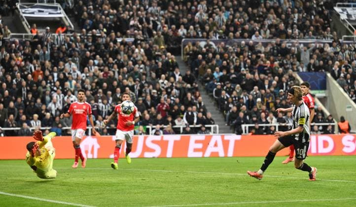 Anthony Gordon of Newcastle United scores their first goal Newcastle United v Benfica, UEFA Champions League, Group Stage, Football, St James Park, Newcastle, UK - 21 Oct 2025Newcastle St James Park United Kingdom EDITORIAL USE ONLY No use with unauthorised audio, video, data, fixture lists, club league logos or live services. Online in-match use limited to 120 images, no video emulation. No use in betting, games or single club league player publications.  Copyright: xRichardxLee Shutterstockx 15552303ap