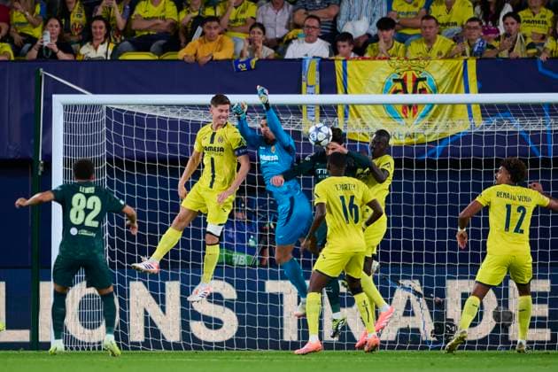 Villarreal CF v Manchester City - UEFA Champions League 2025 26 League Phase MD3 VILLARREAL, SPAIN - OCTOBER 21: Luiz Junior Goalkeeper of Villarreal CF in action during the UEFA Champions League 2025 26 League Phase MD3 match between Villarreal CF and Manchester City at Estadio de la Ceramica on October 21, 2025 in Villarreal, Spain. (Photo by Francisco Macia Photo Players Images Magara Press) Villarreal Estadio de la Ceramica Spain Copyright: xFrancsicoxMaciax