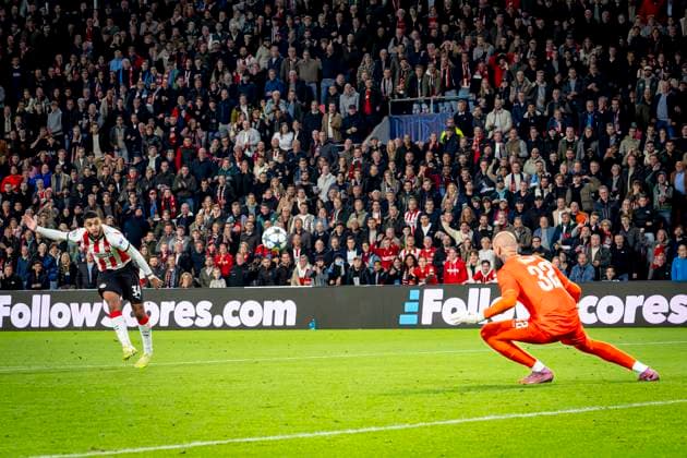 PSV Eindhoven midfielder Ismael Saibari scores the 2-1 during the match PSV Eindhoven vs SSC Napoli at the Philips stadium for the Champions League - League phase - Matchday 3 season 2025-2026 in EINDHOVEN, Netherlands on 21 oktober 2025, (photo by Marcel van Dorst EYE4images DeFodi Images) PSV Eindhoven midfielder Ismael Saibari scores the 2 1 during the match PSV Eindhoven vs SSC Napoli at the Philips stadium for the Champions League phase Matchday 3 season 2025 2026 in EINDHOVEN, Netherlands on 21 oktober 2025, photo by Marcel van Dorst EYE4images DeFodi Images