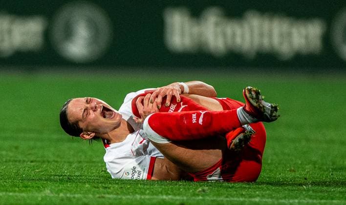 Leipzigs Giovanna Hoffmann injures her knee Football 1 Womens Bundesliga, Matchday 6 RB Leipzig SGS Essen 10 October 2025 Leipzig, Training center at Cottaweg RB Leipzig SGS Essen