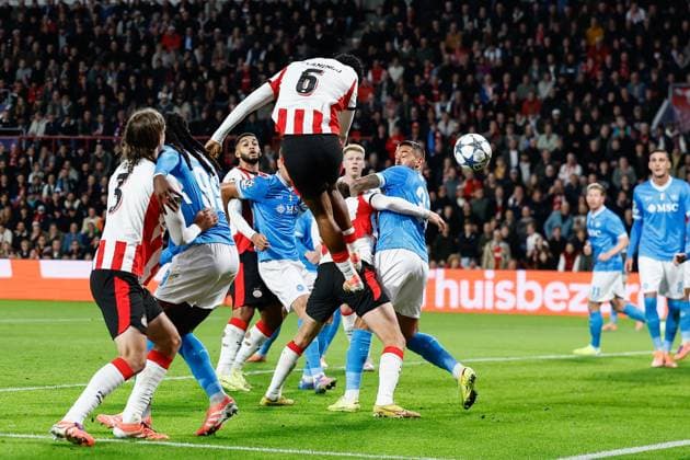 EINDHOVEN , 21-10-2025 , Philips Stadium , season 2025 2026 , UEFA Champions League football , League phase Matchday 3 , match between PSV and Napoli , picture shows PSV player Ryan Flamingo PSV - Napoli  x31630438x Copyright: