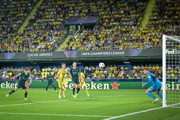 Bernardo Silva Manchester City scores during a UEFA Champions League match between Villarreal FC and Manchester City at Estadio de La Ceramica in Villarreal, , Spain, on October 21 2025 Photo by Felipe Mondino Copyright: x@FELIPExMONDINOx