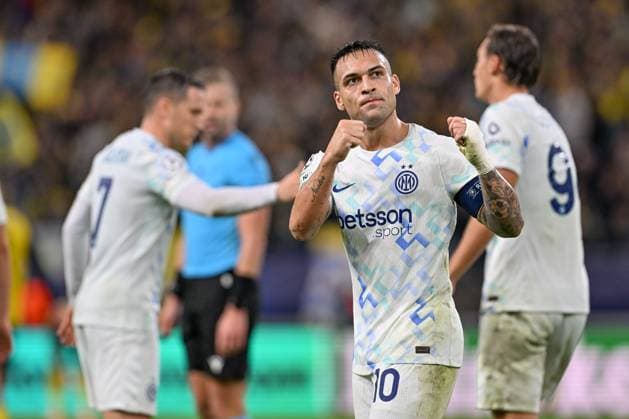 251021 Royale Union Saint-Gilloise vs FC Internazionale Milano Lautaro Martinez (10) of Inter celebrates after scoring the 0-2 goal during the Uefa Champions League third matchday in the League phase game in season 2025 - 2026 between Royale Union Saint-Gilloise and FC Internazionale Milano on October 21 , 2025 in Anderlecht, Belgium. (Photo by David Catry isosport) Anderlecht Belgium  Copyright: xDavidxCatryx 20251021DC2_2765