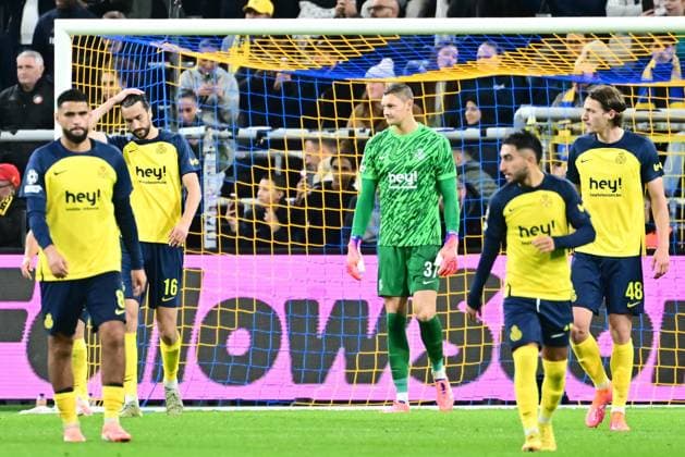 Royale Union Saint-Gilloise v Inter Milan - UEFA Champions League BRUSSELS, BELGIUM - OCTOBER 21 : Scherpen Kjell goalkeeper of Union Saint-Gilloise dejected after an opponent s goal (0-3) during the UEFA Champions League 2025 26 League Phase MD3 match between Royale Union Saint-Gilloise and Inter Milan on October 21, 2025 in Brussels, Belgium, 21 10 2025 Brussels Belgium  Copyright: xPeterxDexVoechtx