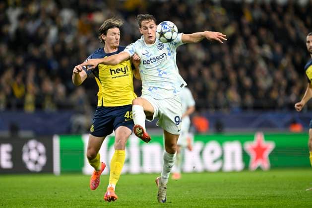 Royale Union Saint-Gilloise v Inter Milan - UEFA Champions League BRUSSELS, BELGIUM - OCTOBER 21 : Leysen Fedde defender of Union Saint-Gilloise and Esposito Pio forward of FC Internazionale Milano in action during the UEFA Champions League 2025 26 League Phase MD3 match between Royale Union Saint-Gilloise and Inter Milan on October 21, 2025 in Brussels, Belgium, 21 10 2025 Brussels Belgium  Copyright: xNicoxVereeckenx