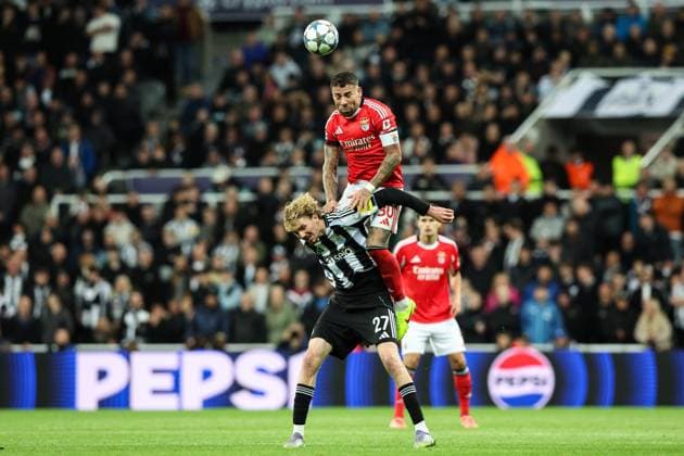 Newcastle Upon Tyne, England, 21st October 2025. Nicolas Otamendi of Benfica beats Nick Woltemade of Newcastle United to a header during the Newcastle United vs Benfica UEFA Champions League match at St. James Park, Newcastle Upon Tyne. Picture credit should read: Nigel Roddis Sportimage EDITORIAL USE ONLY. No use with unauthorised audio, video, data, fixture lists, club league logos or live services. Online in-match use limited to 120 images, no video emulation. No use in betting, games or single club league player publications. SPI_042_NR_NEWC_BENF SPI-4229-0040