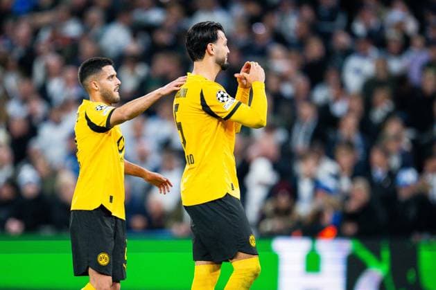 21 10 2025 Football, 2025 2026, Champions League, Matchday 3, FC Copenhagen Borussia Dortmund R Ramy Bensebaini Dortmund celebrates after his goal for 1 2 with L Yan Couto Dortmund