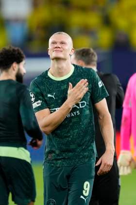 Villarreal CF v Manchester City - UEFA Champions League 2025 26 League Phase MD3 Erling Haaland centre-forward of Manchester City and Norway celebrates the victory after winning the UEFA Champions League 2025 26 League Phase MD3 match between Villarreal CF and Manchester City at Estadio de la Ceramica on October 21, 2025 in Villarreal, Spain. Villarreal Castellon Spain  Copyright: xJosexBretonx originalFilename:bretonhernandez-villarre251021_np9XE.jpg