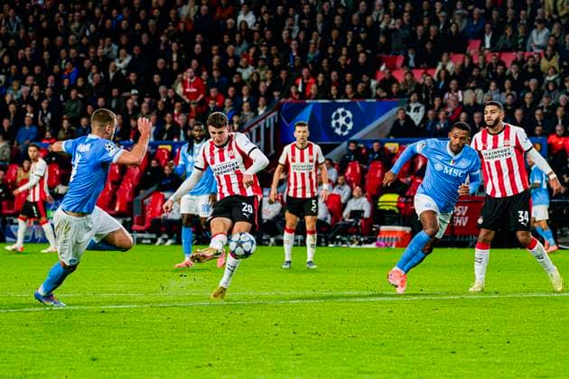 Guus Til of PSV Eindhoven shoots at goal PSV Eindhoven v SSC Napoli, UEFA Champions League 2025 26 League Phase MD3, PSV Eindhoven v SSC Napoli, PSV Stadion, October 21, 2025, Eindhoven, Netherlands.