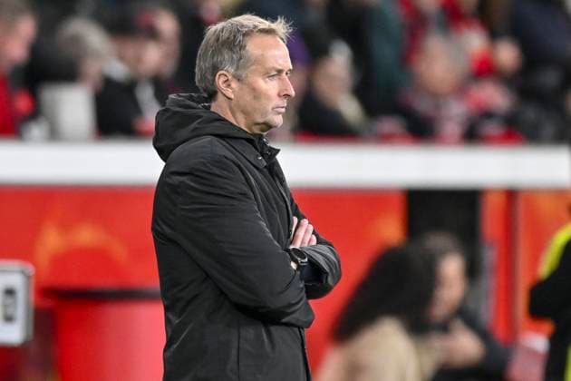Kasper Hjulmand (Leverkusen Coach)unzufrieden enttäuscht enttaeuscht niedergeschlagen frustriert, 21.10.2025 Fussball Champions League, Bayer Leverkusen vs Paris Saint-Germain, BayArena, Leverkusen, *** Kasper Hjulmand Leverkusen Coach dissatisfied disappointed dejected frustrated, 21 10 2025 Soccer Champions League, Bayer Leverkusen vs Paris Saint Germain, BayArena, Leverkusen, Copyright: xpepphotox xHorstxMauelshagenx pep00321, pep_20251021_hm_172809