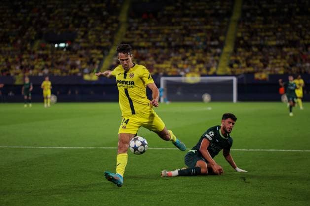 Alfonso Pedraza ( 24 - Villarreal CF) during Villarreal CF vs Manchester City FC, UEFA Champions League football match in Vila-real, Spain, October 21 2025  Copyright: xNicolaxMastronardi IPAxSportx xipa-agency.netx xx IPA_66918355 IPA_Agency_IPA66918355