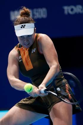 October 22, 2025, Tokyo, Japan: Linda NOSKOVA (CZE) returns a shot against McCartney KESSLER (USA) during their match at the Toray Pan Pacific Open Tennis at Ariake Colosseum in Tokyo. The tournament runs from October 20 to 36. Noskova won 7-5, 3-6, 4-6. Tokyo Japan - ZUMAm191 20251022_aap_m191_014 Copyright: xRodrigoxReyesxMarinx