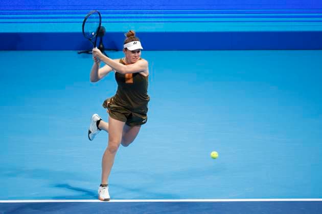 October 22, 2025, Tokyo, Japan: Linda NOSKOVA (CZE) returns a shot against McCartney KESSLER (USA) during their match at the Toray Pan Pacific Open Tennis at Ariake Colosseum in Tokyo. The tournament runs from October 20 to 36. Noskova won 7-5, 3-6, 4-6. Tokyo Japan - ZUMAm191 20251022_aap_m191_015 Copyright: xRodrigoxReyesxMarinx