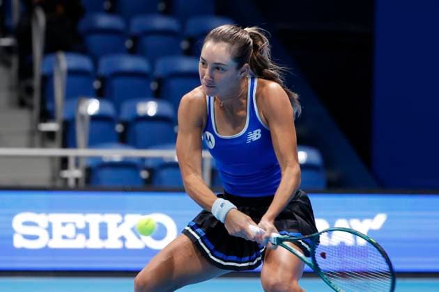 October 22, 2025, Tokyo, Japan: McCartney KESSLER (USA) returns a shot against Linda NOSKOVA (CZE) during their match at the Toray Pan Pacific Open Tennis at Ariake Colosseum in Tokyo. The tournament runs from October 20 to 36. Noskova won 7-5, 3-6, 4-6. Tokyo Japan - ZUMAm191 20251022_aap_m191_027 Copyright: xRodrigoxReyesxMarinx