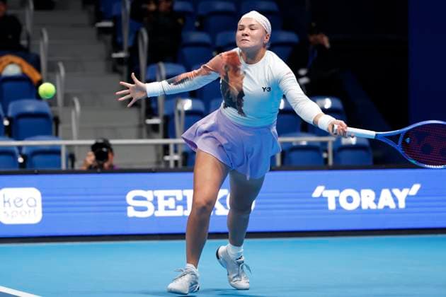 October 22, 2025, Tokyo, Japan: Diana SHNAIDER (RUS) returns a shot against Anna KALINSKAYA (RUS) during their match (Round of 16) at the Toray Pan Pacific Open Tennis at Ariake Colosseum in Tokyo. The tournament runs from October 20 to 36. Tokyo Japan - ZUMAm191 20251022_aap_m191_042 Copyright: xRodrigoxReyesxMarinx