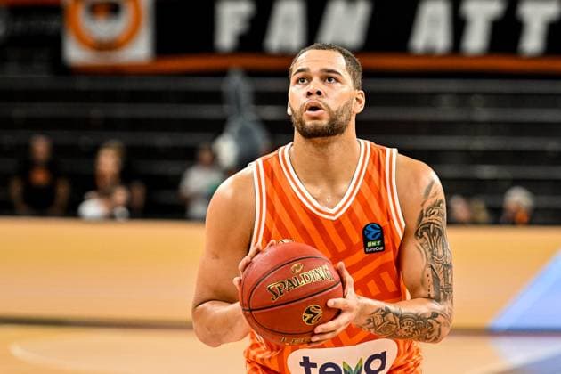 GER, EuroCup, ratiopharm Ulm vs Besiktas GAIN Istanbul 21 10 2025, ratiopharm arena, Neu Ulm, GER, EuroCup, ratiopharm Ulm vs Besiktas GAIN Istanbul, in the picture Christopher Ledlum Ulm, 4 nordphotoxGmbHx xHafner nph00200