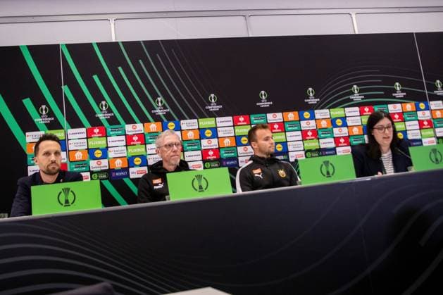 SOCCER - UEFA ECL, Rapid vs Fiorentina VIENNA,AUSTRIA,22.OCT.25 - SOCCER - UEFA Conference League, SK Rapid Wien vs ACF Fiorentina, preview, press conference, PK, Pressekonferenz Rapid. Image shows head coach Peter Stoeger (Rapid), Matthias Seidl (Rapid).  GEPAxpictures xPhilippxBrem
