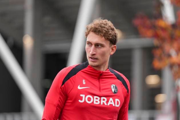 Patrick Osterhage SC Freiburg, 06 , last media training session of SC Freiburg before the third Europa League match in the league phase, Germany, Football, UEFA Europa League, Matchday 3, 2025 2026, SC Freiburg vs FC Utrecht, 22 10 2025, last media training session of SC Freiburg before the third Europa League match in the league phase, Europa Park Stadion, Freiburg, Germany Freiburg Europa Park Stadion Baden Württemberg Germany Copyright: xArnexAmbergx