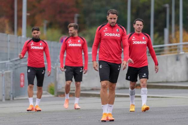 Football, EL, SC Freiburg training