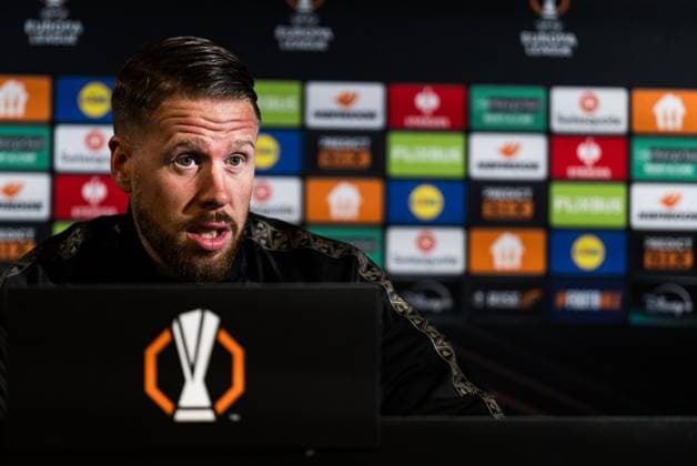 251022 Pontus Jansson during a UEFA Europa League press conference with Malmö FF on October 22, 2025 in Malmö Photo Mathilda Schuler BILDBYRAN kod MA MA0879 fotboll football soccer fotball uefa europa league europa league presskonferens press conference malmö ff bbeng  Copyright: MATHILDAxSCHULER BB251022MA038