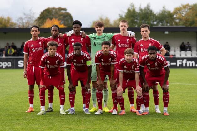 22 10 2025, xhfmx, Football UEFA Youth League, Eintracht Frankfurt FC Liverpoo Mannschaftsfoto Liverpool U19 DFL DFB REGULATIONS PROHIBIT ANY USE OF PHOTOGRAPHS as IMAGE SEQUENCES and or QUASI VIDEO Dreieich