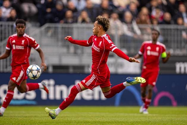 Football - UEFA Youth League - League Phase - Eintracht Frankfurt Under-19 s v Liverpool FC Under-19 s FRANKFURT, GERMANY - Wednesday, October 22, 2025: Liverpool s Trent Kone-Doherty scores his side s first equalising goal during the UEFA Youth League match between Eintracht Frankfurt Under-19 s and Liverpool FC Under-19 s at Sportpark Dreieich. (Photo by David Rawcliffe Propaganda) FRANKFURT Sportpark Dreieich HESSE GERMANY  Copyright: xDavidxRawcliffex P2025-10-22-Liverpool_U19_Frankfurt_U19-5