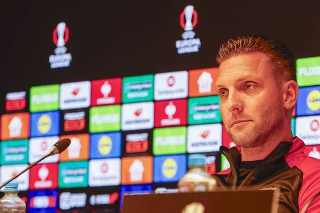 DEVENTER , 22-10-2025 , Stadium De Adelaarshorst , season 2025 2026 , UEFA Europa League League phase . press conference, PK, Pressekonferenz and training before the Europa League match between Go Ahead Eagles and Aston Villa, Picture shows GA Eagles trainer coach Melvin Boel at press conference Press conference and training before Go Ahead Eagles - Aston Villa  x31639849x Copyright:
