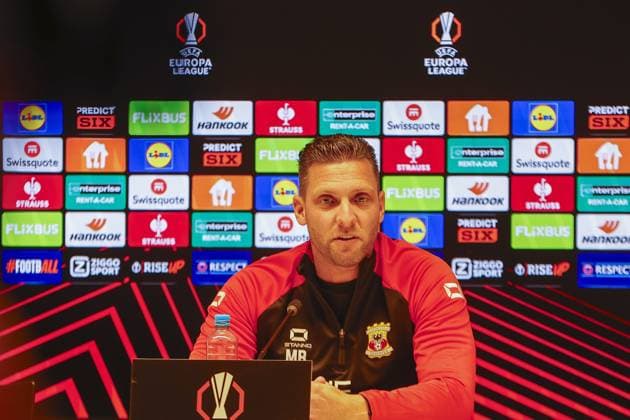 DEVENTER , 22-10-2025 , Stadium De Adelaarshorst , season 2025 2026 , UEFA Europa League League phase . press conference, PK, Pressekonferenz and training before the Europa League match between Go Ahead Eagles and Aston Villa, Picture shows GA Eagles trainer coach Melvin Boel at press conference Press conference and training before Go Ahead Eagles - Aston Villa  x31639851x Copyright: