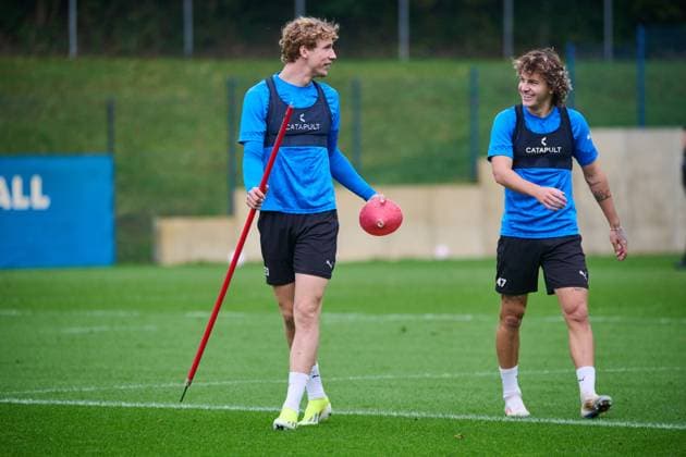 22 10 2025, Football, Men, 2 BL, Season 2025 2026, Training Holstein Kiel Lasse Rosenboom with John Tolkin re Kiel, Projensdorf Projensdorf, Training ground Schleswig Holstein Germany