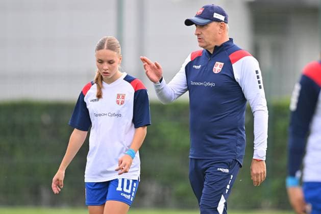SERBIA U17, U 17 vs DENMARK U17 ALEKSANDAR PETROVIC coach and JANA PANIC football U17 national team, Nationalteam Srbia vs Denmark Evropean championship qualification match at sports center FSS, Stara Pazova 22.10.2025 Foto: FOOTBALL, SERBIA U17, DENMARK U17, European Championship, EM, Europameisterschaft QUALIFICATION Stara Pazova Sports center Stara Pazova Serbia Copyright: xMarkoxMetlas xMNxPressx