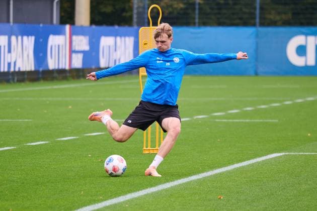 22 10 2025, Football, Men, 2 BL, Season 2025 2026, Training Holstein Kiel Niklas Niehoff Kiel, Projensdorf Projensdorf, Training ground Schleswig Holstein Germany