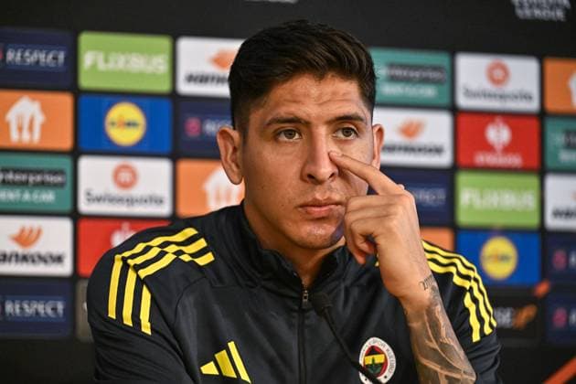 Ahead of the Fenerbahce v Stuttgart - UEFA Europa League ISTANBUL, TURKIYE - OCTOBER 22: Fenerbahce head coach Domenico Tedesco (not seen) and player Edson Alvarez speak during a press conference, PK, Pressekonferenz at Fenerbahce Can Bartu Facilities ahead of the UEFA Europa League week 3 match against German team Stuttgart in Istanbul, Turkiye, on October 22, 2025. Muhammed Enes Yildirim Anadolu Istanbul Turkey. Editorial use only. Please get in touch for any other usage.  Copyright: x2025xAnadoluxMuhammedxEnesxYildirimx