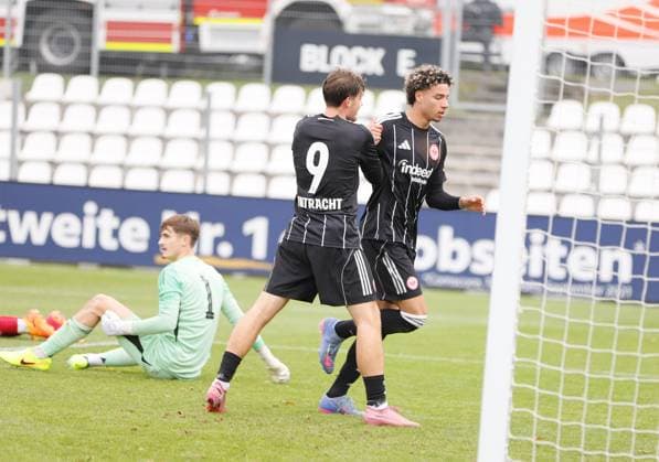 22 10 2025 xphx Dreieich UEFA Youth League 2025 2026 Eintracht Frankfurt FC Liverpool U19 Goal celebration after the 2-0 goal by Alessandro Gaul Souza Eintracht Frankfurt