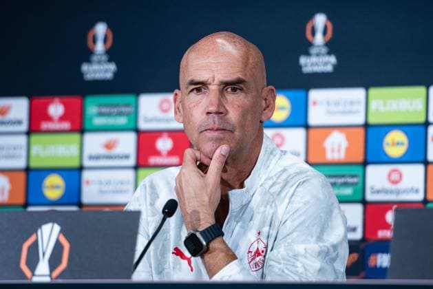SOCCER - UEFA EL, RBS vs Ferencvaros SALZBURG,AUSTRIA,22.OCT.25 - SOCCER - UEFA Europa League, Red Bull Salzburg vs Ferencvaros Budapest, preview, press conference, PK, Pressekonferenz RBS. Image shows head coach Thomas Letsch (RBS).  GEPAxpictures xJulioxArellano