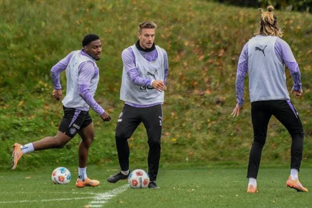 Oladapo Afolayan Hauke Wahl Jackson Irvine Pauli Germany , Hamburg , Training ground at Kollaustrasse , Football , 1 Bundesliga , Training of FC St Pauli