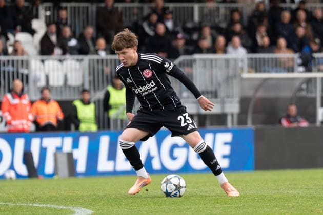 22 10 2025, xhfmx, Football UEFA Youth League, Eintracht Frankfurt FC Liverpool Niko Ilicevic Eintracht Frankfurt U19 DFL DFB REGULATIONS PROHIBIT ANY USE OF PHOTOGRAPHS as IMAGE SEQUENCES and or QUASI VIDEO Dreieich