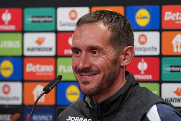 Julian Schuster SC Freiburg, Coach , SC Freiburg press conference ahead of the third Europa League match in the league phase, Press conference, Germany, Football, UEFA Europa League, Matchday 3, 2025 2026, SC Freiburg vs FC Utrecht, 22 10 2025, SC Freiburg press conference ahead of the third Europa League match in the league phase, Press conference, Europa Park Stadion, Freiburg, Germany Freiburg Europa Park Stadion Baden Württemberg Germany Copyright: xArnexAmbergx
