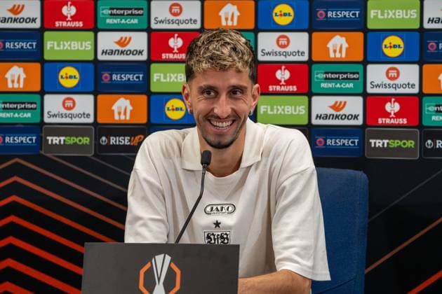 Atakan Karazor VfB Stuttgart, 16 , Mediaday, Press conference, TUR, Fenerbahce Istanbul vs VfB Stuttgart, Football, UEFA Europa League, Mediaday, Matchday 3, Season 2025 2026, 22 10 2025, TUR, Fenerbahce Istanbul vs VfB Stuttgart, Football, UEFA Europa League, Mediaday, Matchday 3, Season 2025 2026, 22 10 2025, Istanbul Copyright: xEibner-Pressefoto EdwardxCheungx EP_ECG