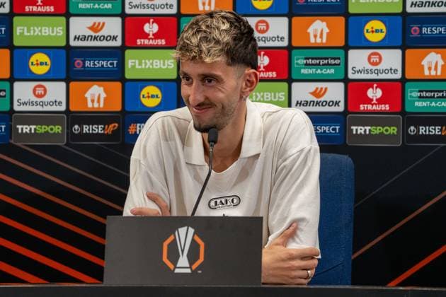 Atakan Karazor VfB Stuttgart, 16 , Mediaday, Press conference, TUR, Fenerbahce Istanbul vs VfB Stuttgart, Football, UEFA Europa League, Mediaday, Matchday 3, Season 2025 2026, 22 10 2025, TUR, Fenerbahce Istanbul vs VfB Stuttgart, Football, UEFA Europa League, Mediaday, Matchday 3, Season 2025 2026, 22 10 2025, Istanbul Copyright: xEibner-Pressefoto EdwardxCheungx EP_ECG