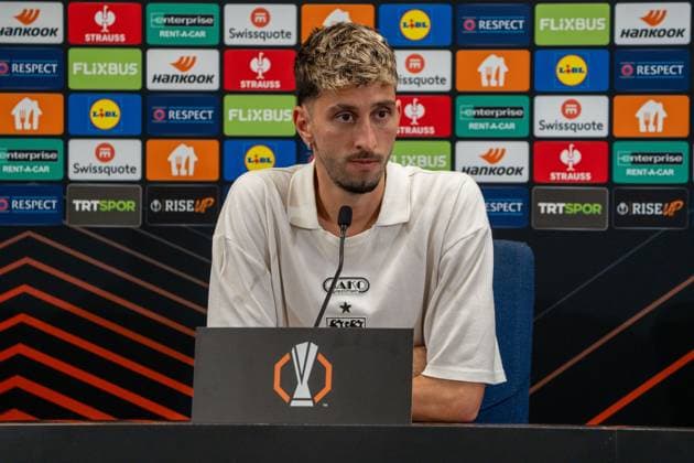 Atakan Karazor VfB Stuttgart, 16 , Mediaday, Press conference, TUR, Fenerbahce Istanbul vs VfB Stuttgart, Football, UEFA Europa League, Mediaday, Matchday 3, Season 2025 2026, 22 10 2025, TUR, Fenerbahce Istanbul vs VfB Stuttgart, Football, UEFA Europa League, Mediaday, Matchday 3, Season 2025 2026, 22 10 2025, Istanbul Copyright: xEibner-Pressefoto EdwardxCheungx EP_ECG