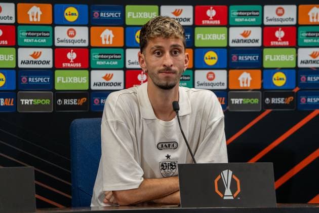 Atakan Karazor VfB Stuttgart, 16 , Mediaday, Press conference, TUR, Fenerbahce Istanbul vs VfB Stuttgart, Football, UEFA Europa League, Mediaday, Matchday 3, Season 2025 2026, 22 10 2025, TUR, Fenerbahce Istanbul vs VfB Stuttgart, Football, UEFA Europa League, Mediaday, Matchday 3, Season 2025 2026, 22 10 2025, Istanbul Copyright: xEibner-Pressefoto EdwardxCheungx EP_ECG