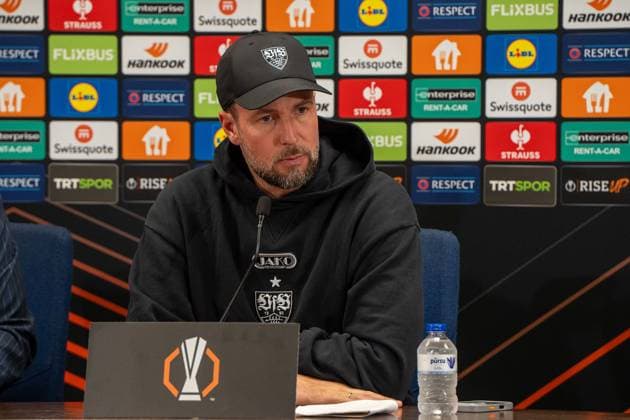 Sebastian Hoeneß VfB Stuttgart, Coach , Mediaday, Press conference, TUR, Fenerbahce Istanbul vs VfB Stuttgart, Football, UEFA Europa League, Mediaday, Matchday 3, Season 2025 2026, 22 10 2025, TUR, Fenerbahce Istanbul vs VfB Stuttgart, Football, UEFA Europa League, Mediaday, Matchday 3, Season 2025 2026, 22 10 2025, Istanbul Copyright: xEibner-Pressefoto EdwardxCheungx EP_ECG