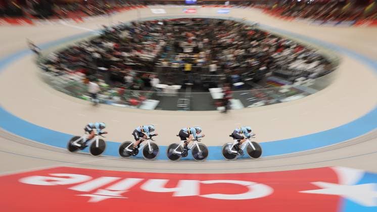 Belgian riders in action during the women s team pursuit qualifying round at the 2025 UCI Track World Championships, in Santiago, Chile, Wednesday 22 October 2025. The Track World Championships take place from 22 to 26 October at the Velodromo de Penalolen in Santiago, Chile. BENOITxDOPPAGNE  x137606495x